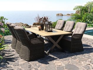 Villa - Spisegruppe med HPL bord 220 cm og 6 Living-stoler i chocolate